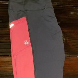 Senita Capri leggings Yoga workout pants